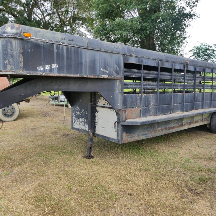 6'x24' Stock Gooseneck Trailer