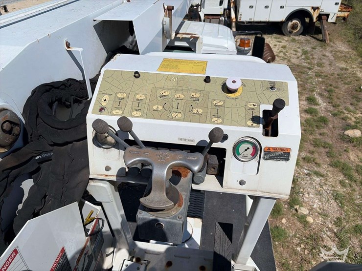 2012-international-durastar-4300-image-26