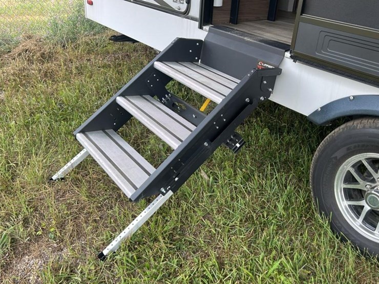 #141-•-2024-alliance-rv-delta-281bh-camper-image-17