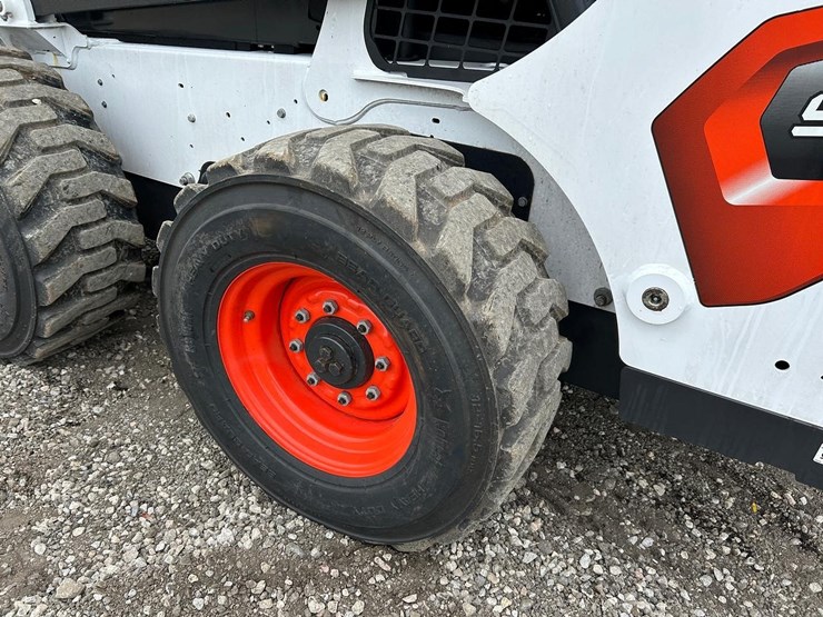 2024-bobcat-s650-image-15