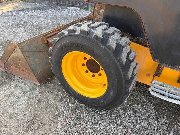 2023-jcb-270-image-16