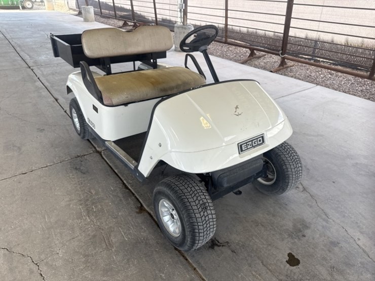 2004-ez-go-golf-cart-image-2