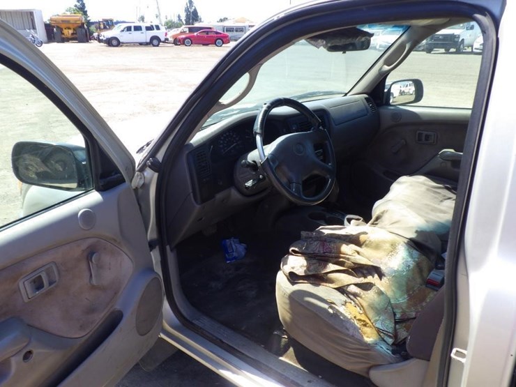 2004-toyota-tacoma-image-5