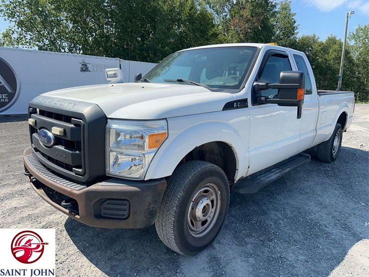 2016-ford-f250-xl-image-1