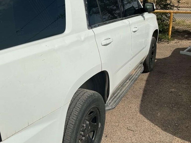 2017-chevrolet-tahoe-image-6