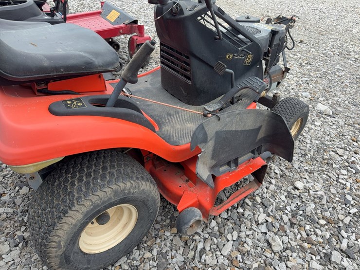kubota-t1670-image-12