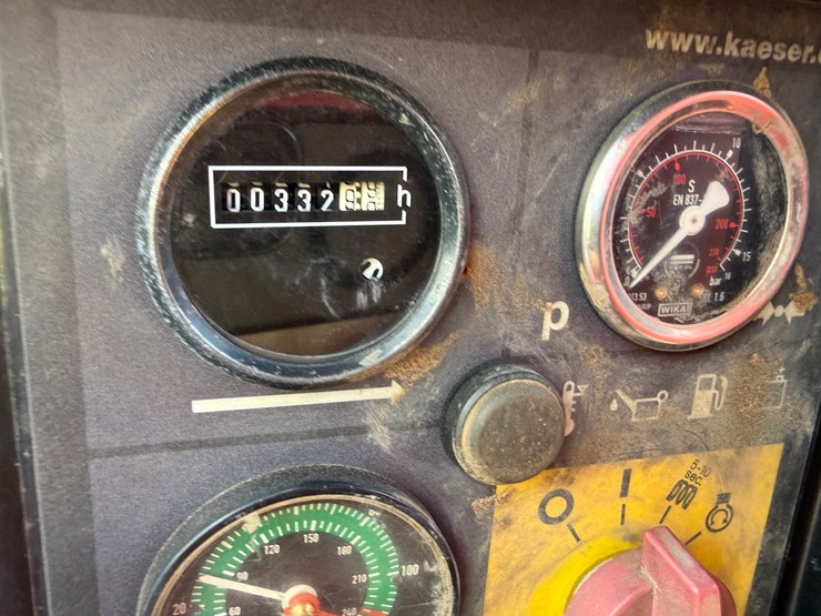meyer-20k-psi-high-flow-grease-unit-mtd-on-2008-temc-14’x102”-t/a-bp-trailer-image-9
