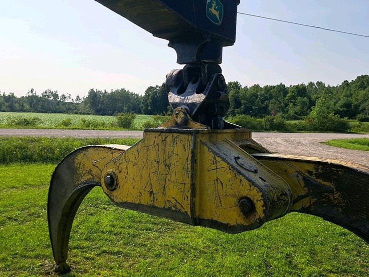 2008-deere-748h-image-26