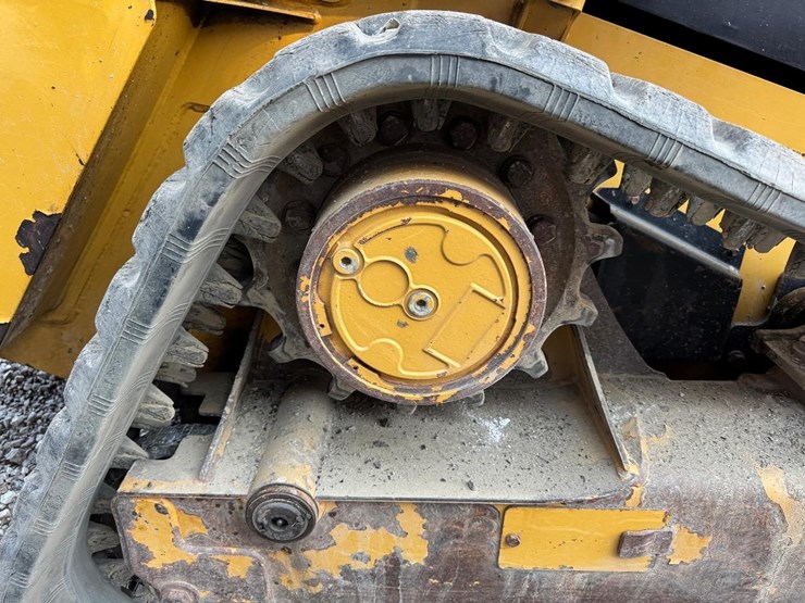 2017-caterpillar-249d-image-20