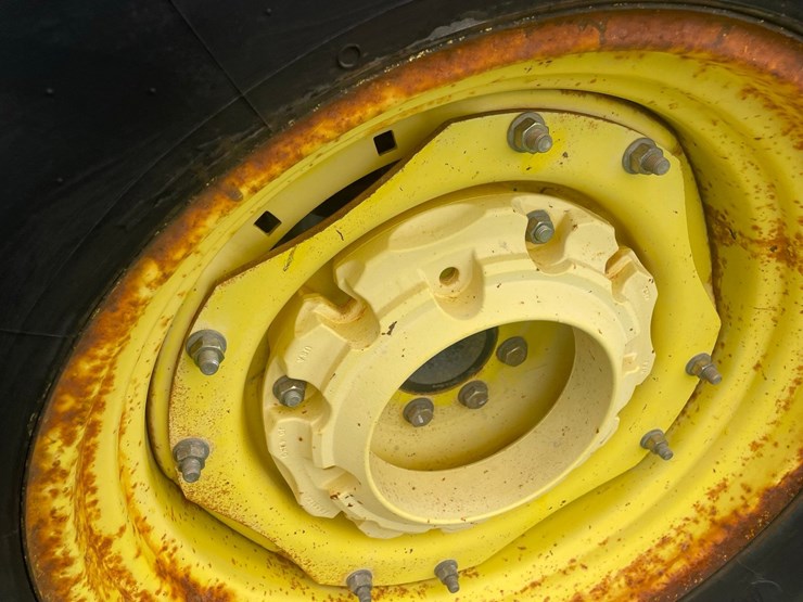 2004-john-deere-5520-image-15