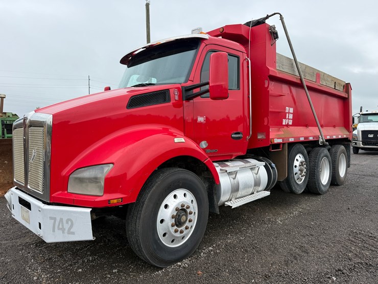 2015-kenworth-t880-image-1