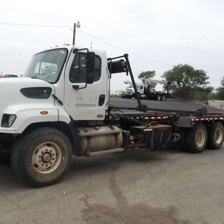 2016 FREIGHTLINER 108SD