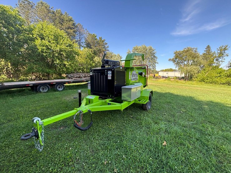 #157-•-2024-vortex-v12-31-towable-brush-chipper-image-18