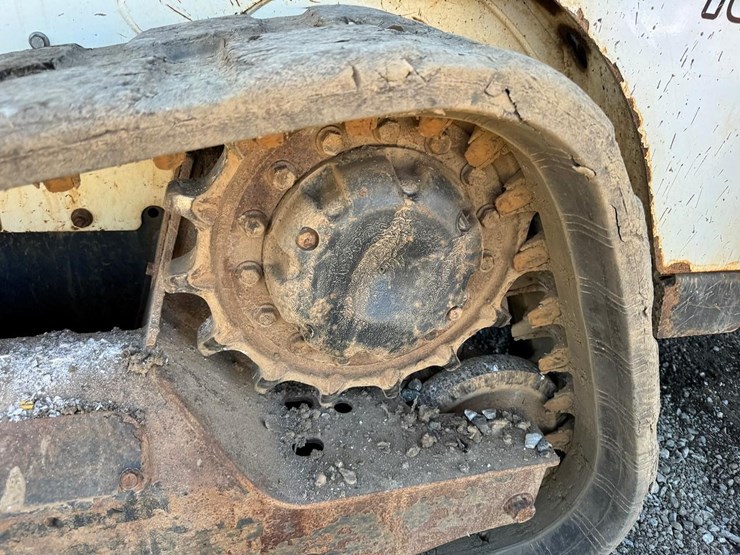 2020-bobcat-t550-image-14