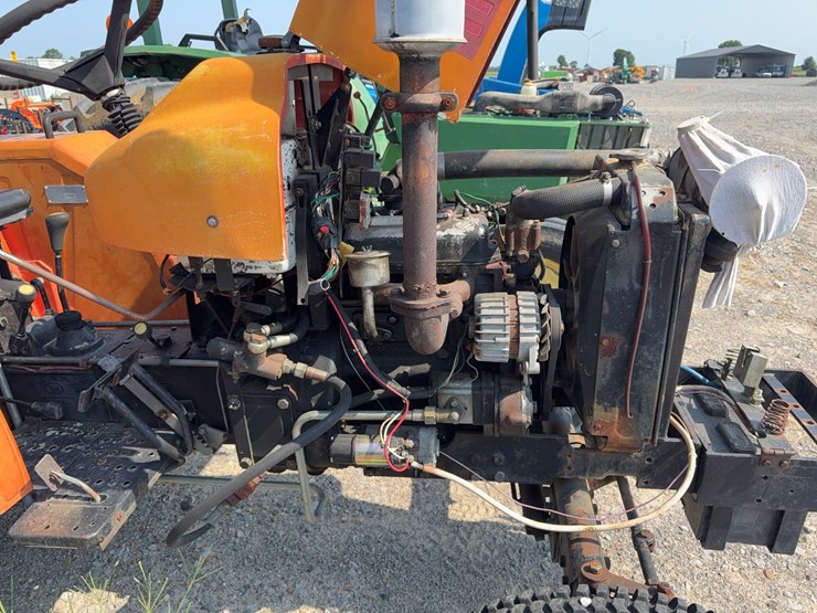 2004-tractor-king-200-image-58