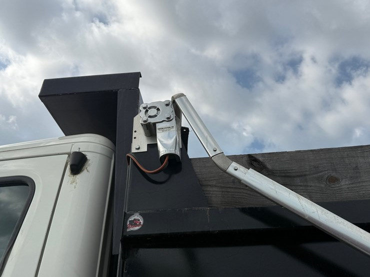 2016-freightliner-cascadia-125-image-16