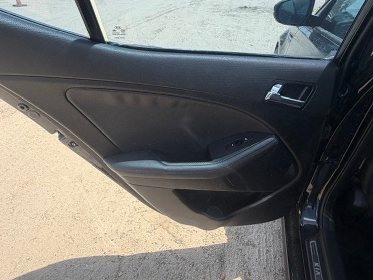 #83572-•-2013-kia-optima-image-22