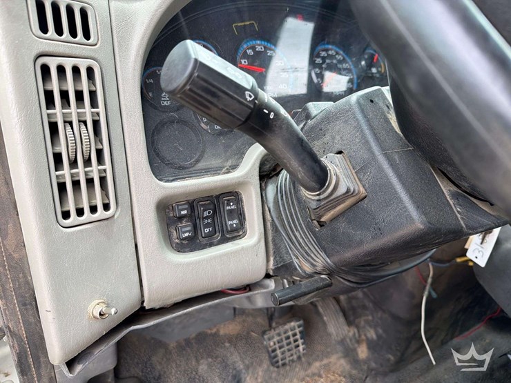 2019-international-durastar-4300-image-58
