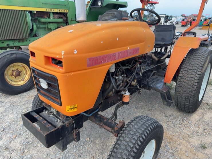 2004-tractor-king-200-image-38