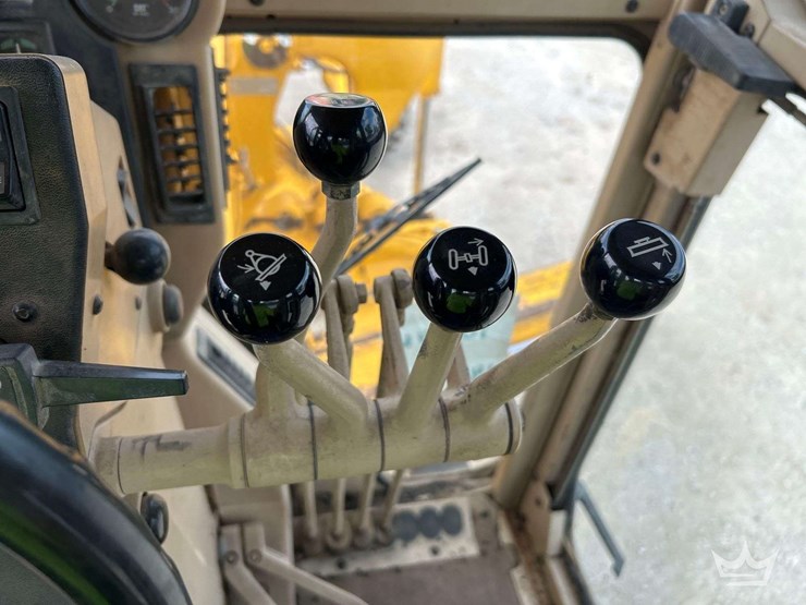 2002-caterpillar-120h-image-13