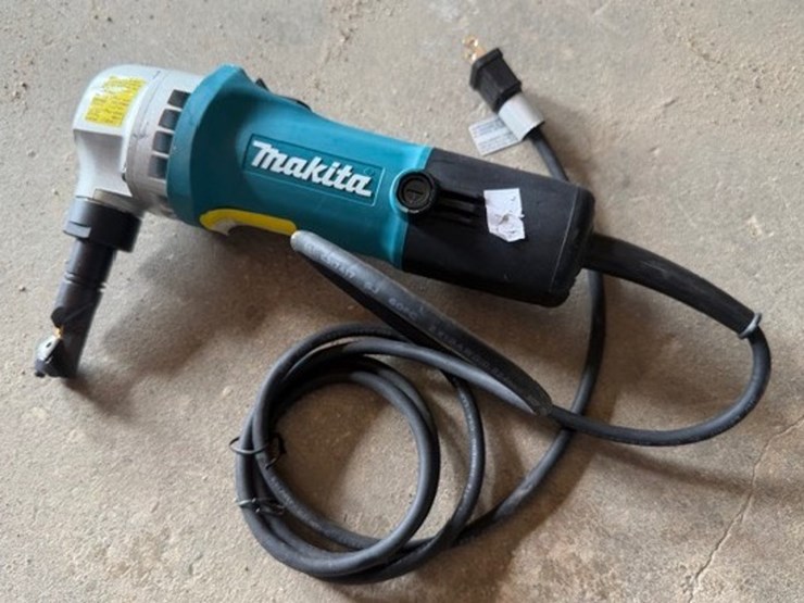 #7-•-makita-jn-1601-angle-grinder-image-8