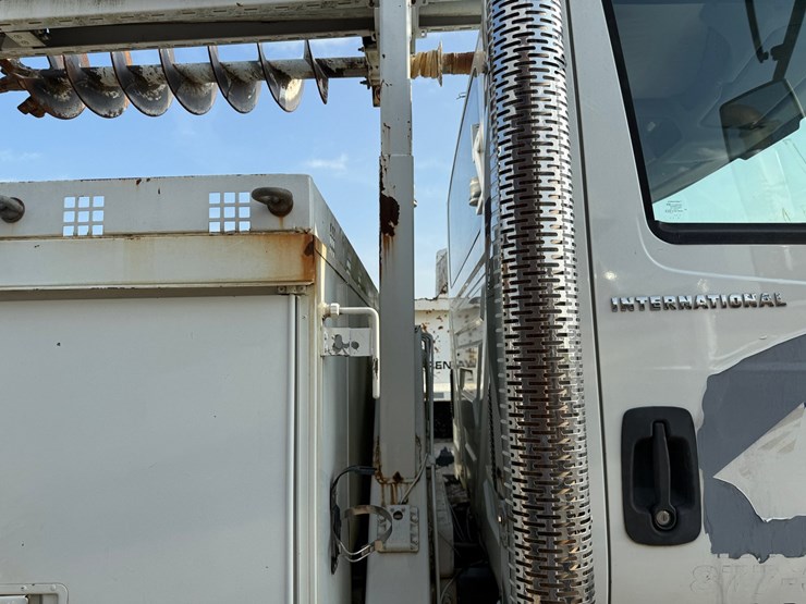 2007-international-durastar-4300-image-68