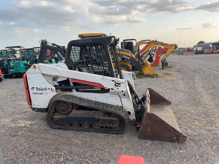 bobcat-t550-image-4