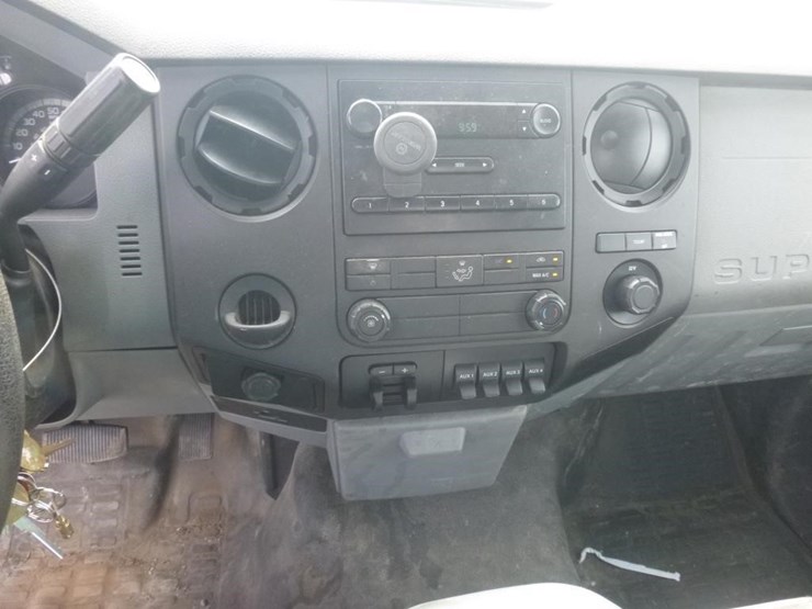 2012-ford-f550-image-14
