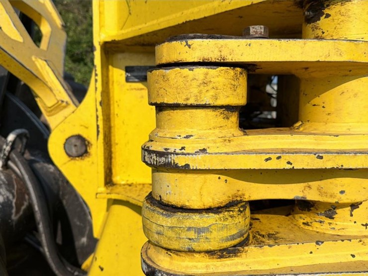 2012-deere-843k-image-17