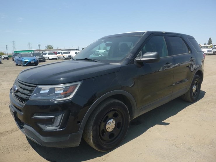 2018-ford-explorer-image-1