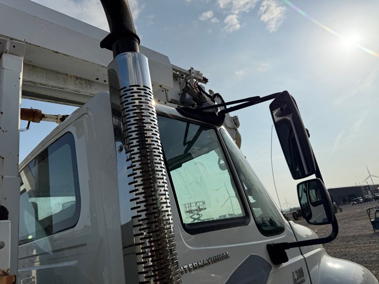 2007-international-durastar-4300-image-71