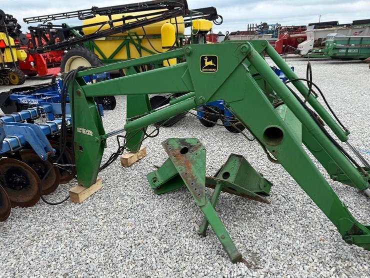 john-deere-260-image-16