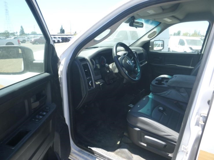 2015-dodge-1500-image-5