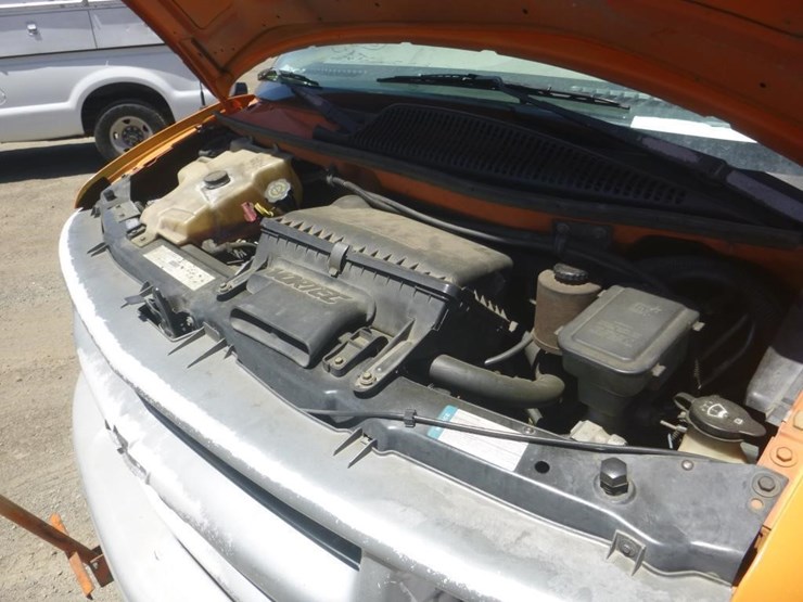 2000-chevrolet-express-3500-image-9