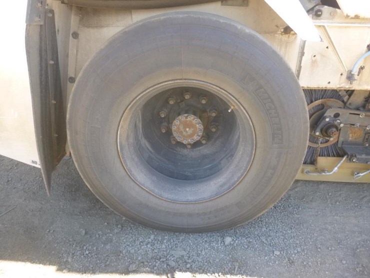 2013-global-m4-sweeper-image-16