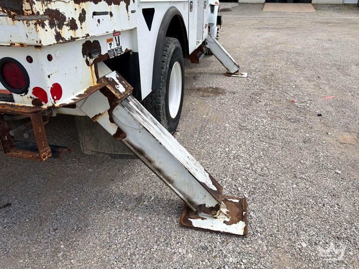 2019-international-durastar-4300-image-33