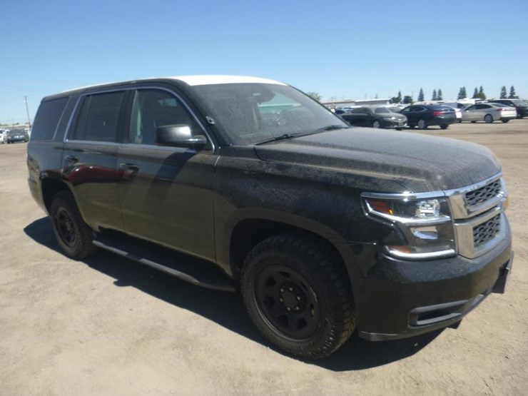 2018-chevrolet-tahoe-image-2