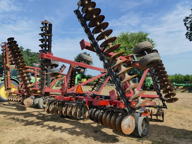 case-ih-340-image-3