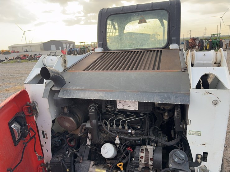 bobcat-t550-image-33