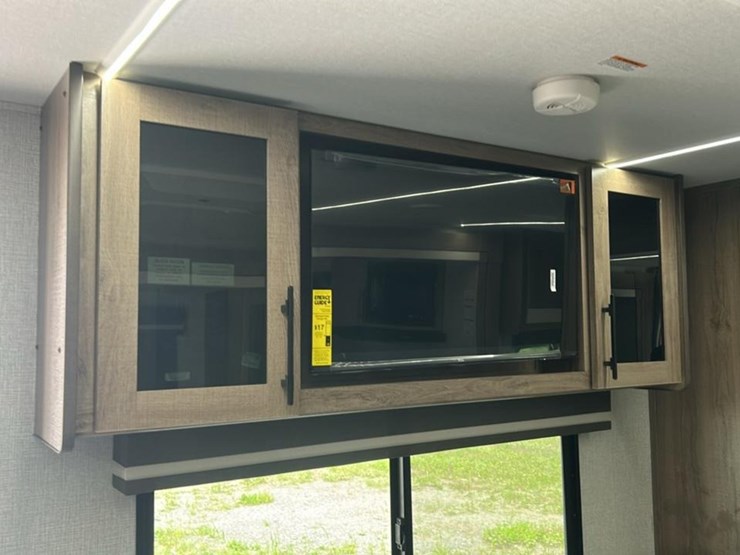 #140-•-2025-grand-design-imagine-xls-22mle-camper-image-46
