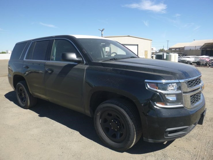 2019-chevrolet-tahoe-image-2