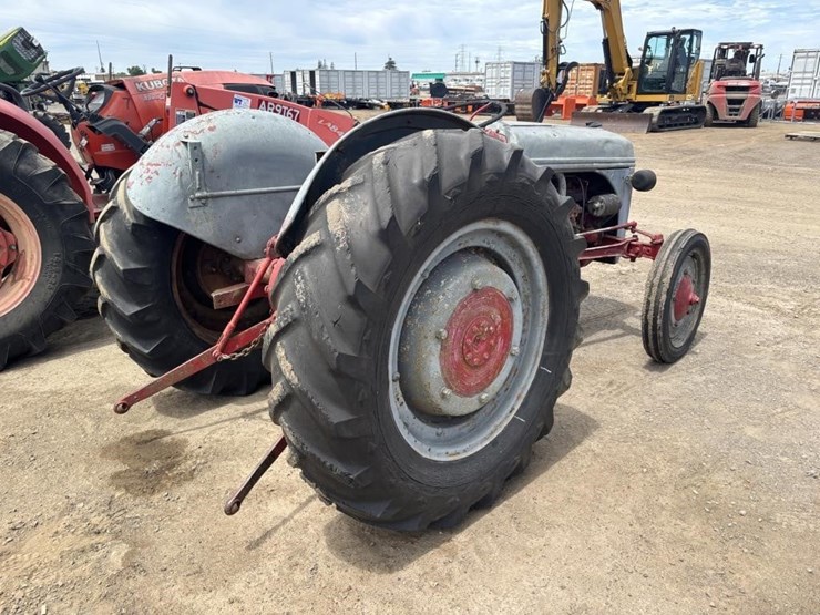 ford-9n-image-3