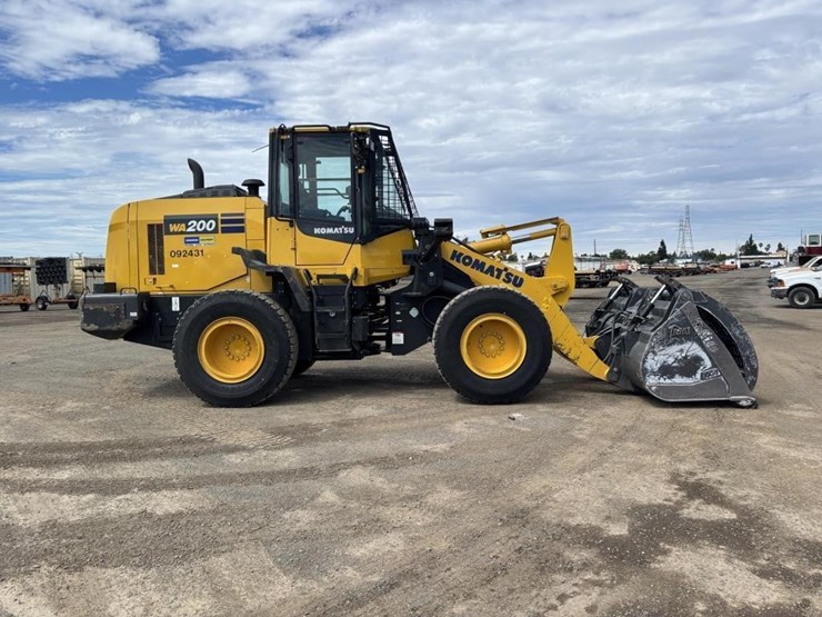 2019-komatsu-wa200-8-image-7