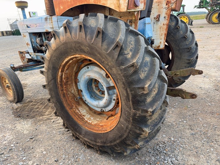 ford-tractor-image-18