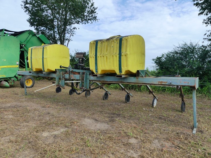 3pt-400-gal-6-row-lay-by-rig-image-1