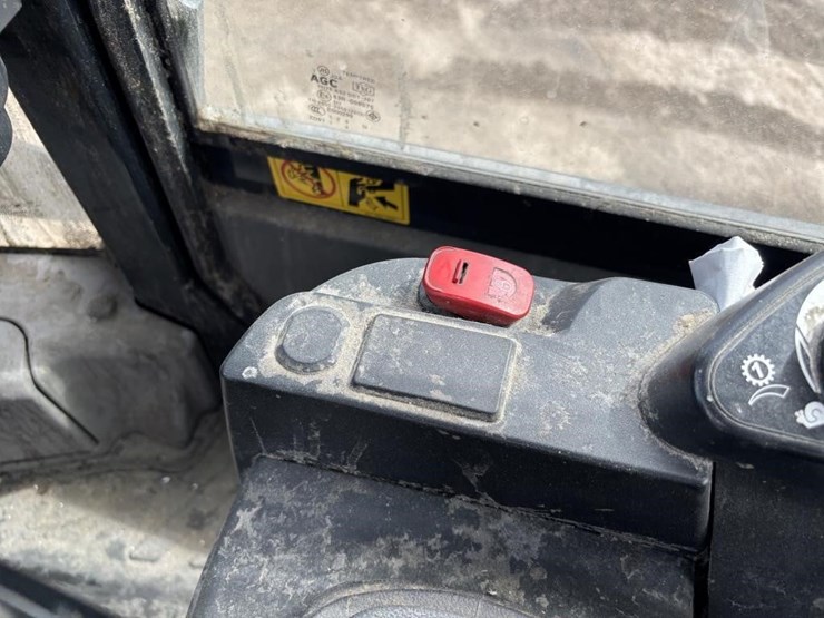 2019-komatsu-wa200-8-image-39