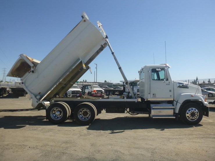 2019-western-star-4700sf-image-11