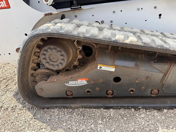 2011-bobcat-t190-image-13