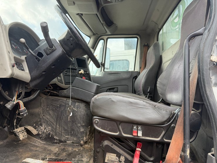 2012-international-transtar-8600-image-48