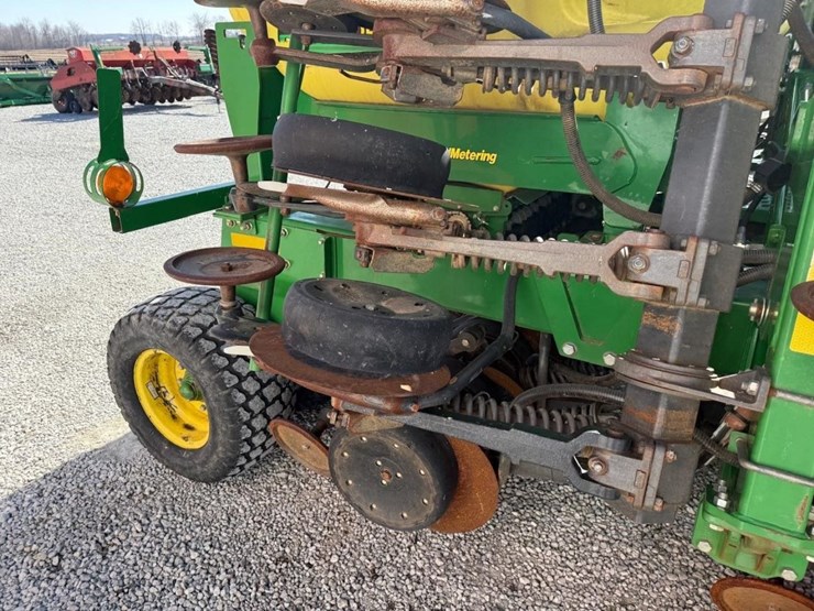 2015-john-deere-1990-image-45